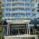 Prywatny Salon Z Aneksem Kuchennym I Sypialnia W Diva Kołobrzeg