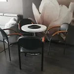 Prywatny Salon Z Aneksem Kuchennym I Sypialnia W Diva Lejlighed