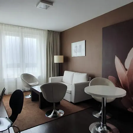 Prywatny Salon Z Aneksem Kuchennym I Sypialnia W Diva Appartement