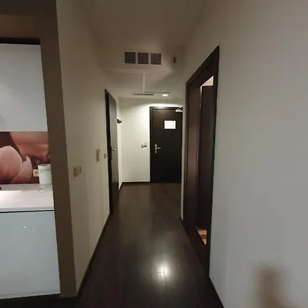 Prywatny Salon Z Aneksem Kuchennym I Sypialnia W Diva