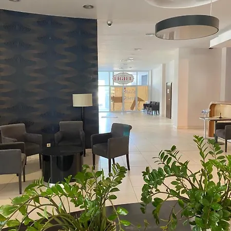 Prywatny Salon Z Aneksem Kuchennym I Sypialnia W Diva Kolobrzeg