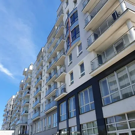 Prywatny Salon Z Aneksem Kuchennym I Sypialnia W Diva Apartman Kołobrzeg