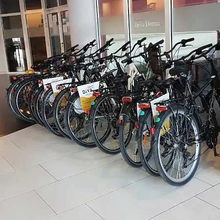 Prywatny Salon Z Aneksem Kuchennym I Sypialnia W Diva 코워브제크