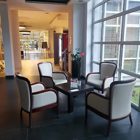 Prywatny Salon Z Aneksem Kuchennym I Sypialnia W Diva 코워브제크