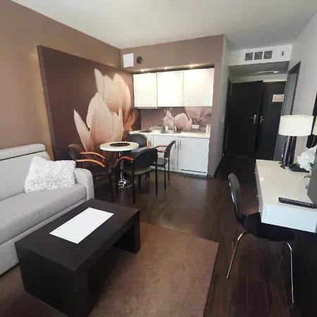 Prywatny Salon Z Aneksem Kuchennym I Sypialnia W Diva Kolobrzeg