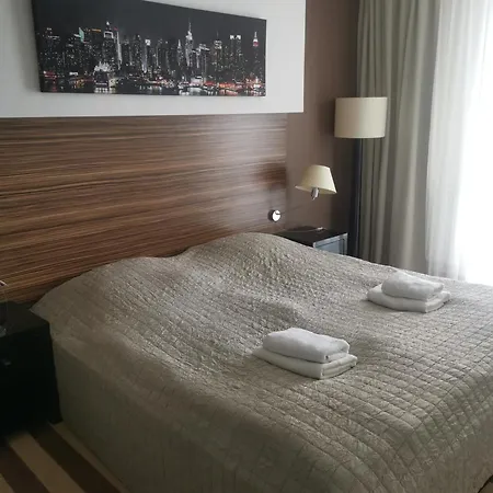 Prywatny Salon Z Aneksem Kuchennym I Sypialnia W Diva Apartment
