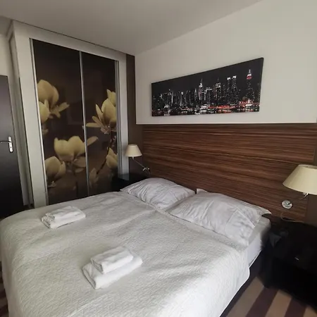 Prywatny Salon Z Aneksem Kuchennym I Sypialnia W Diva *