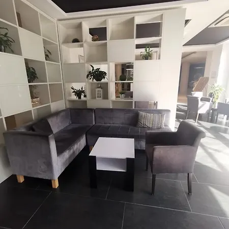 Prywatny Salon Z Aneksem Kuchennym I Sypialnia W Diva